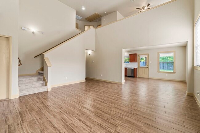 Building Photo - 21522 Daylily Hills Dr