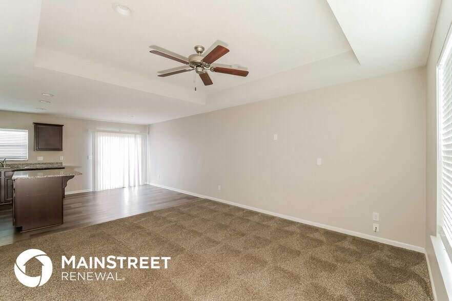 Building Photo - 9810 E 220th St