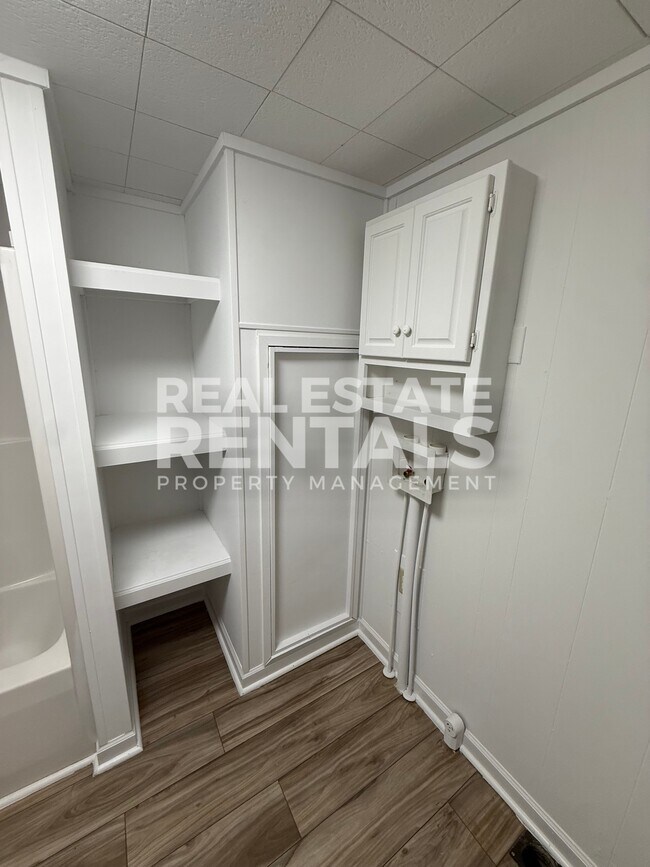 Building Photo - 31 Sandusky Ln