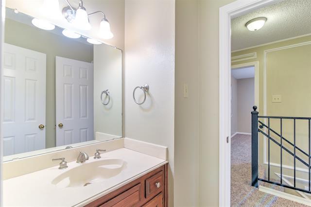Building Photo - 3513 Meadowside Dr