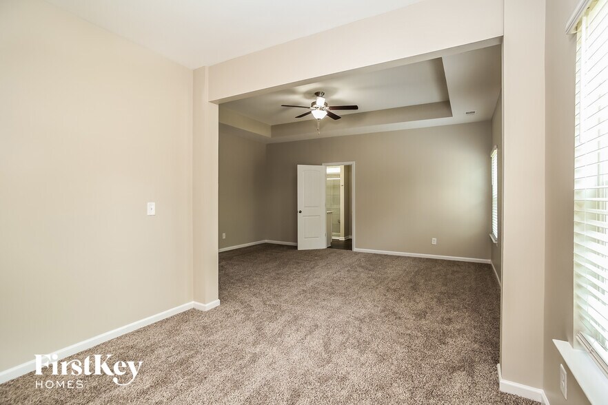 Building Photo - 240 Jefferson Ave