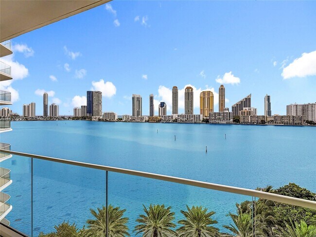 Building Photo - 2800 Island Blvd