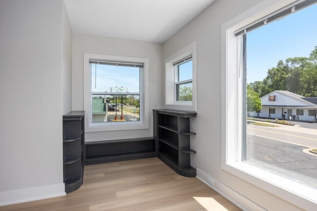 Building Photo - 501.5 W 17th St