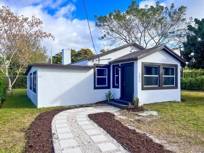 Building Photo - 1027 NW 55th St