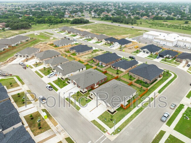 Building Photo - 5101 Rose Petal Ct