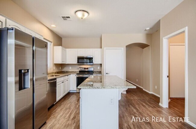 Building Photo - 3201 W Yellow Peak Dr