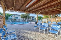 Building Photo - 5011 W Oakland Park Blvd