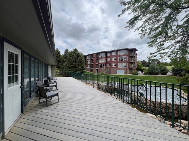 Building Photo - 3951 Fairway Hills Dr