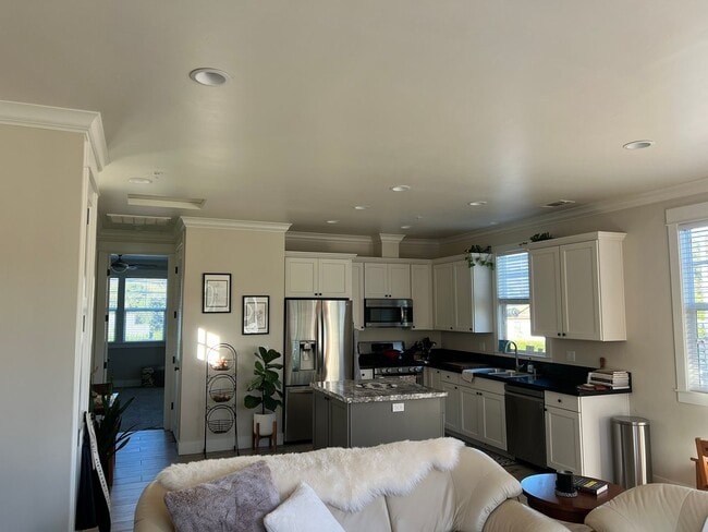 Building Photo - 399 Foothill Blvd