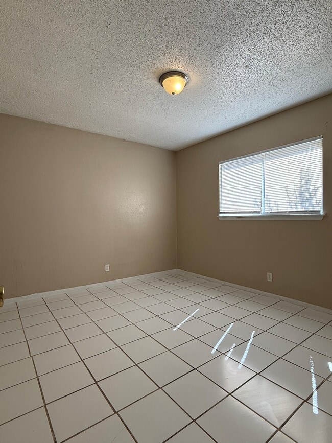 Building Photo - 7724 Winsford Dr