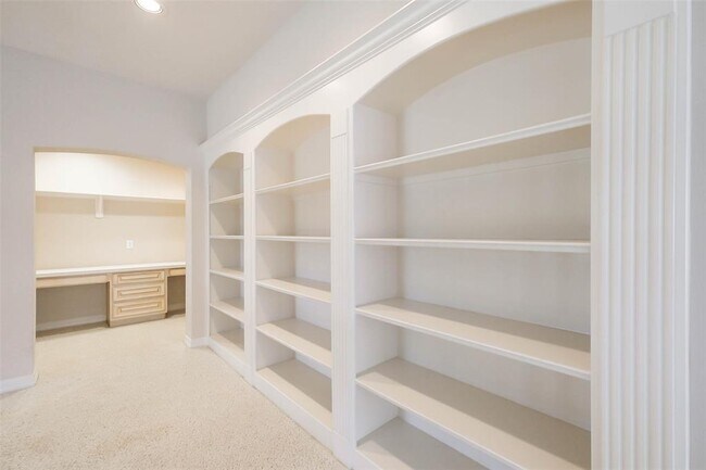 Building Photo - 12411 Santiago Cove Ln