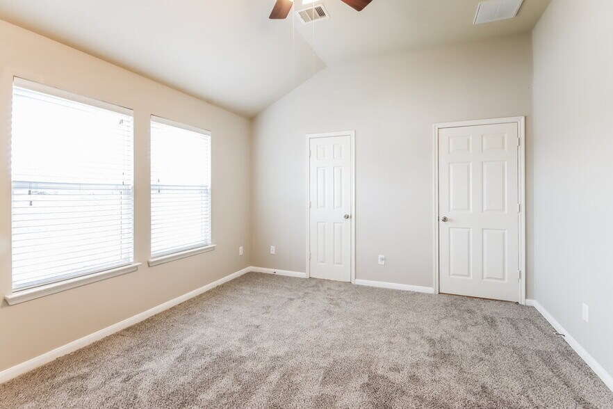 Building Photo - 18706 Walden Glen Cir