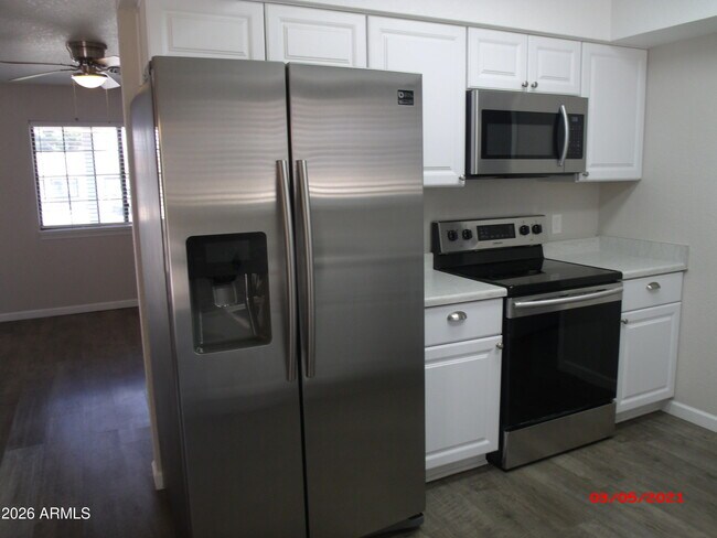 Building Photo - 4068 Sabino Trail