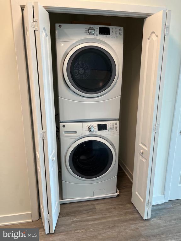 Building Photo - 33707 Skiff Aly