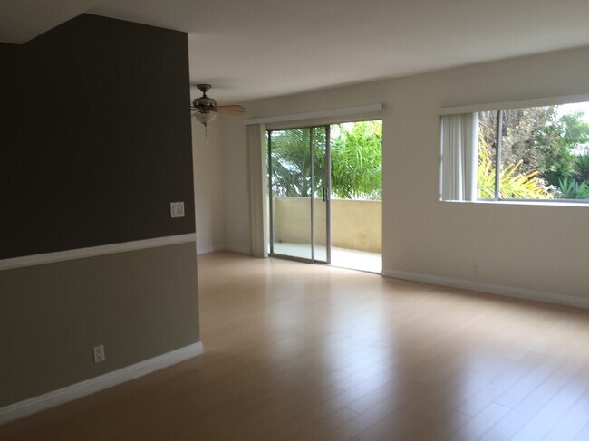 Building Photo - 3410 Club Dr