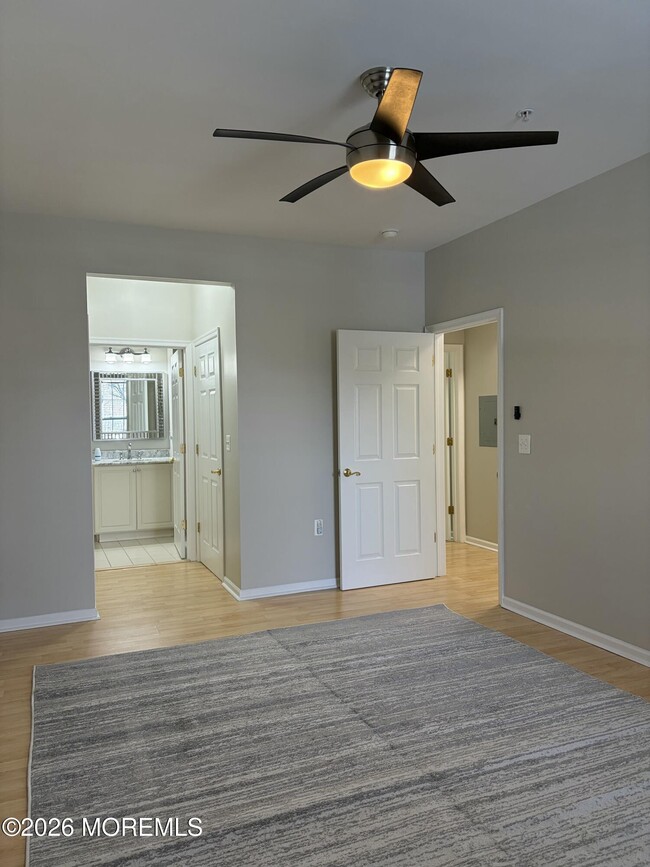 Building Photo - 610 Sophee Ln