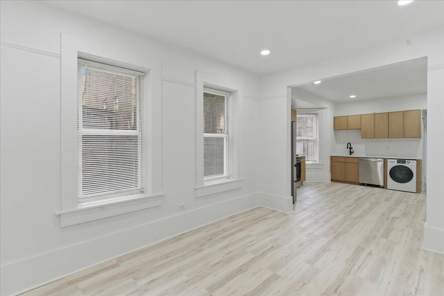 Building Photo - 2608 W Haddon Ave