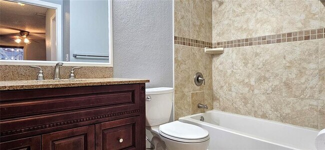 Building Photo - 10263 Gandy Blvd N