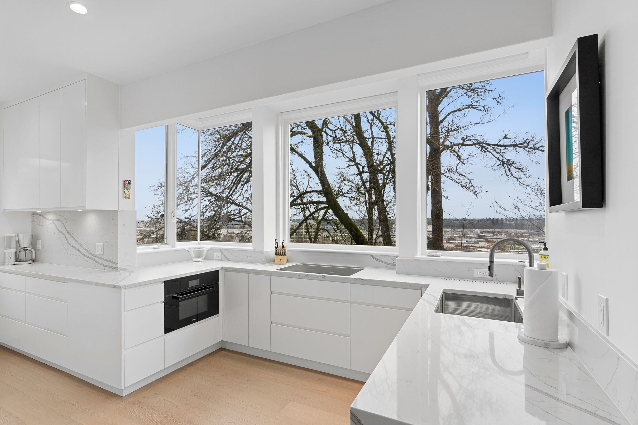 Building Photo - 2831 NW Cornell Rd