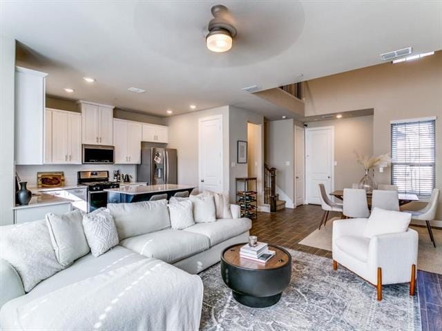 Building Photo - 3613 Harebell Dr