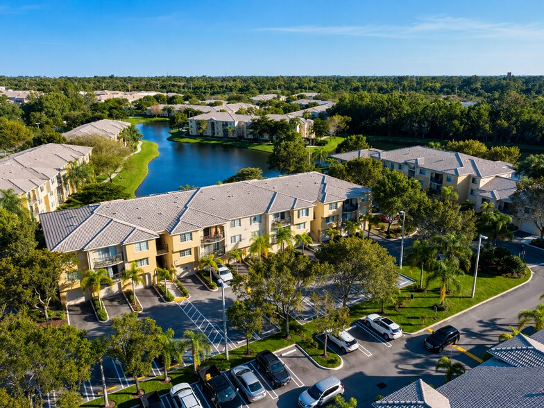 Building Photo - 1400 Crestwood Ct S
