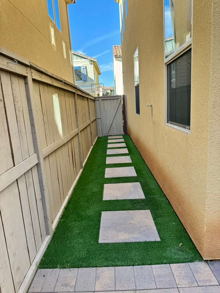 Building Photo - 1042 Sea Glass Way