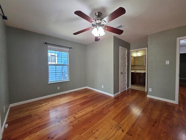 Building Photo - 3340 Clarksburg Dr