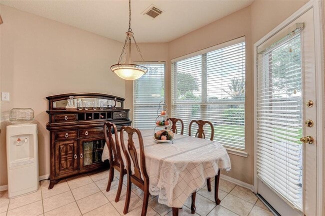 Building Photo - 1138 Jasons Bend Dr