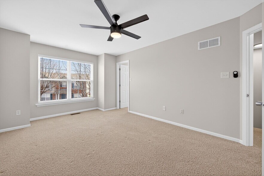 Building Photo - 373 Montclair Tower Dr