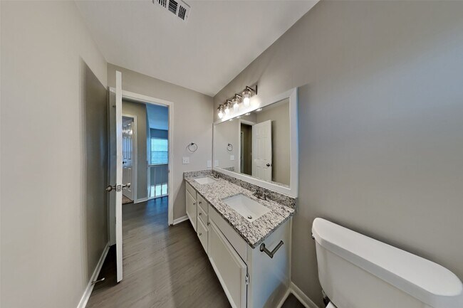 Building Photo - 9806 Arrowgrass Dr