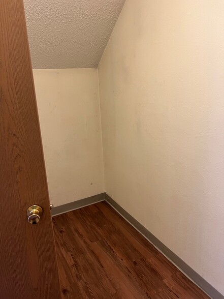 Building Photo - 120 Locust St