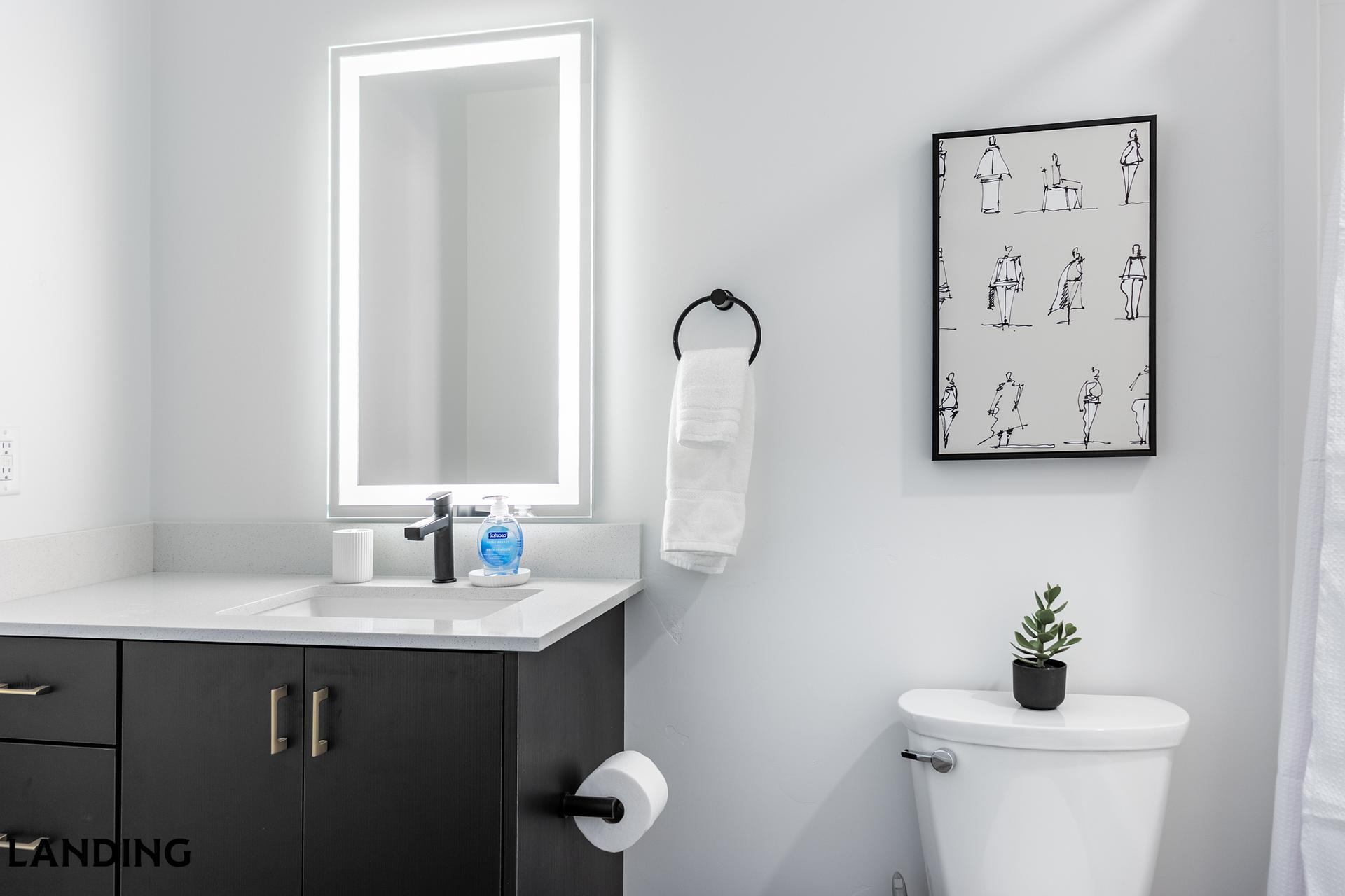 Building Photo - 343 S 400 E