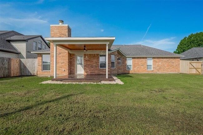 Building Photo - 9631 Highland Pointe Dr