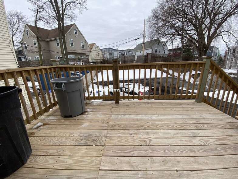 Building Photo - 35 Humphreys St