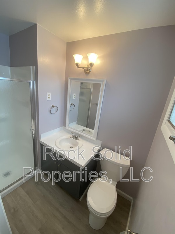 Building Photo - 4703 E 17th St