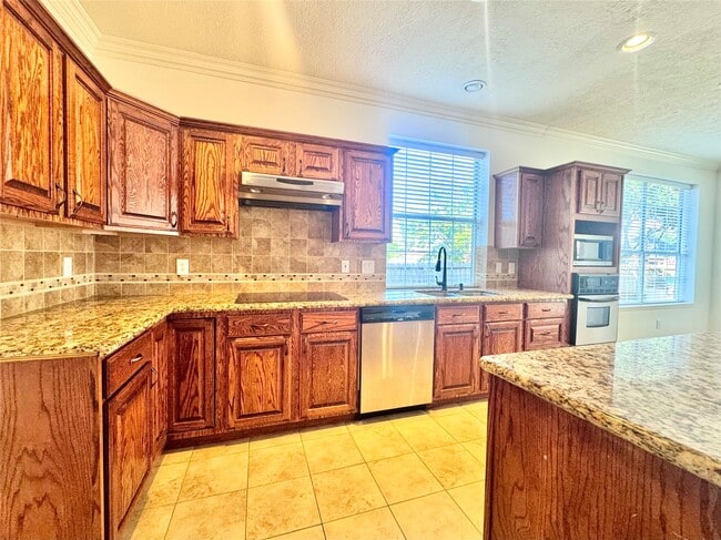Building Photo - 2123 Hollow Reef Cir