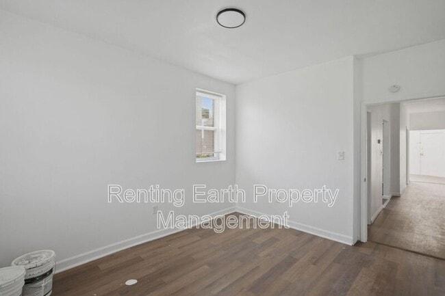 Building Photo - 3127 Clay Ave