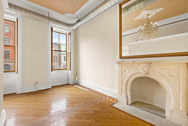 Building Photo - 910 Hudson St