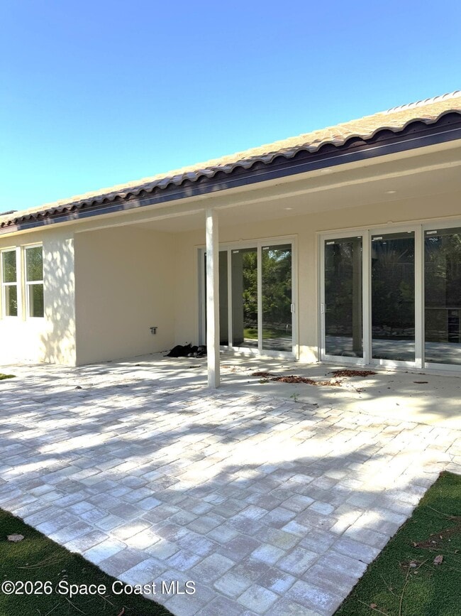 Building Photo - 2851 Edington Dr