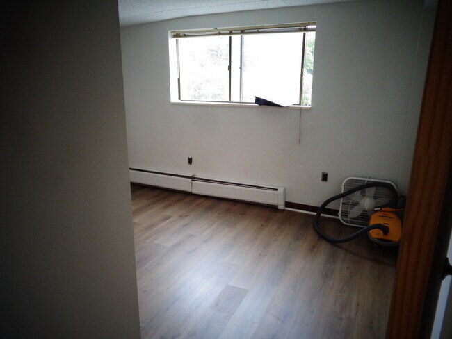 Building Photo - 43 White St