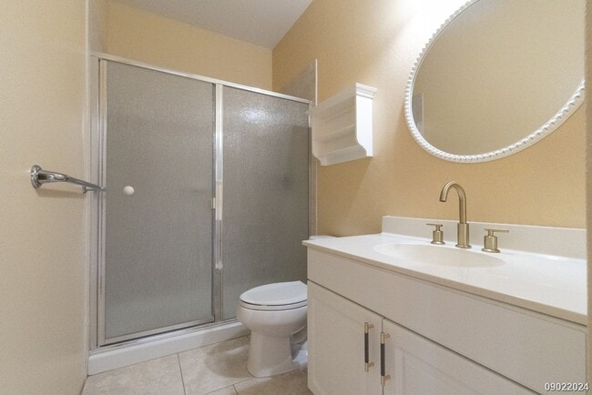 Building Photo - $3,100 / 2br - 2BED 2 BATH TOWNHOUSE IN ME...