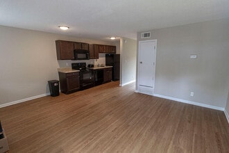 Building Photo - 105 N Garth Ave