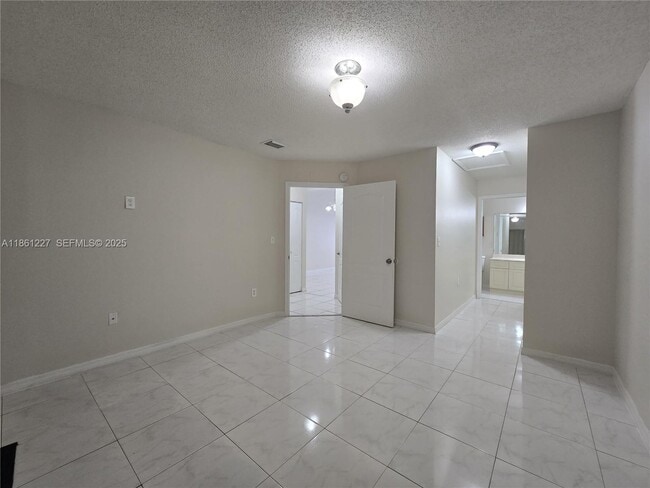 Building Photo - 14659 SW 126th Pl