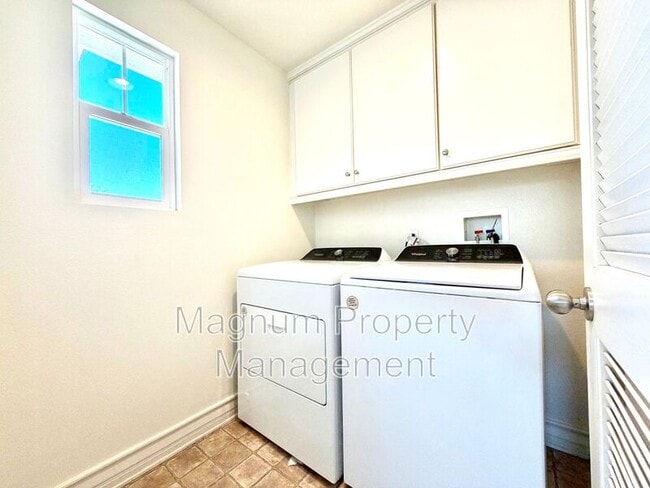 Building Photo - 37239 Ascella Ln