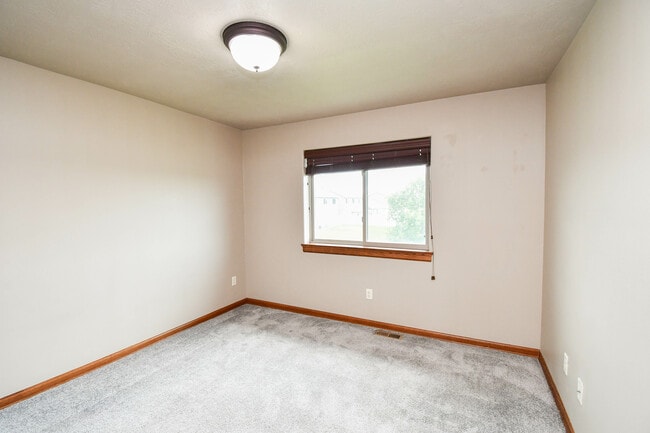 Building Photo - 8413 W 53rd St