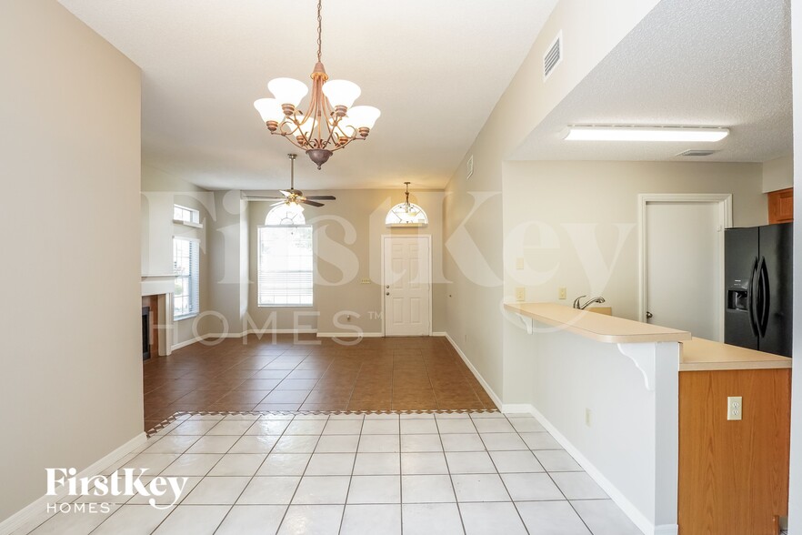 Building Photo - 1008 Vannessa Dr