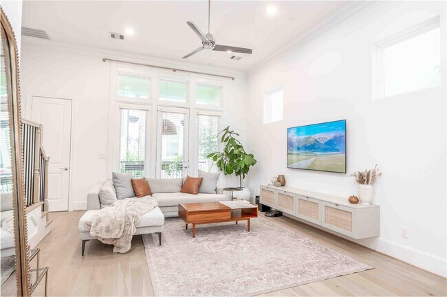 Building Photo - 2730 Dolce Oaks Dr