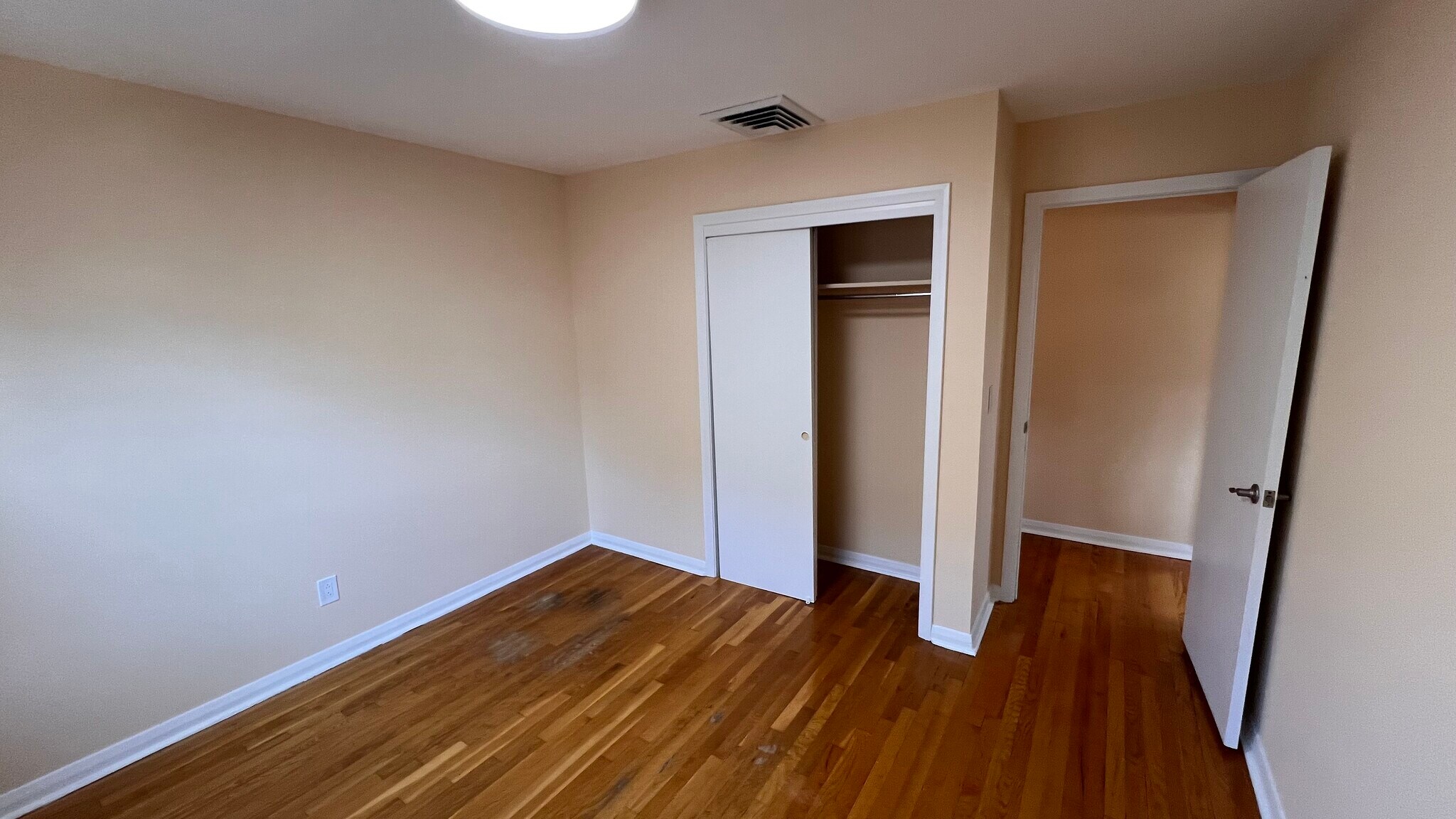 Building Photo - 372 Gilbert Ave