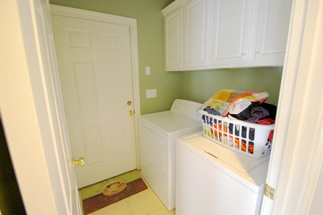Building Photo - Available Early June! Gorgeous 4 bedroom home in Coles Pond!