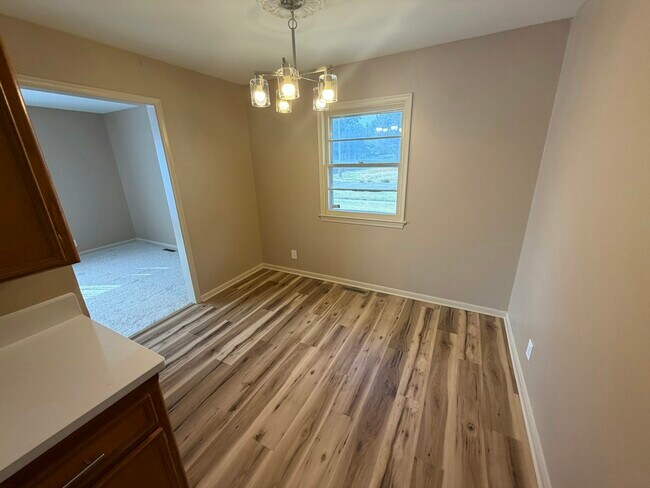 Building Photo - 1402 Morgantown
